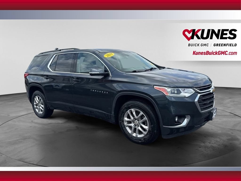 Used 2019 Chevrolet Traverse LT Cloth SUV