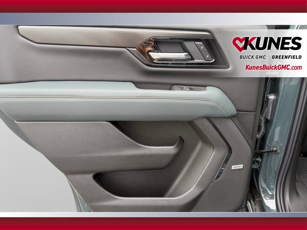 2026 GMC Yukon AT4 - Photo 17
