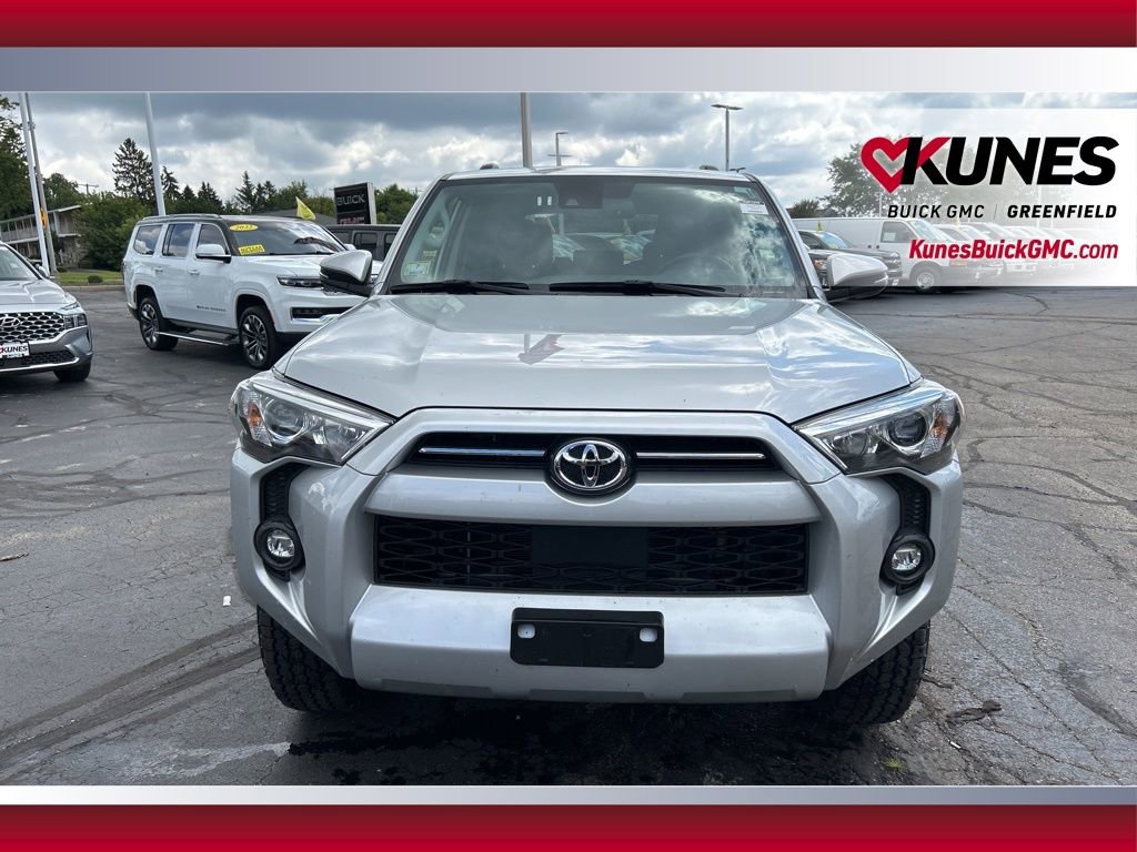 2024 Toyota 4Runner SR5 Premium photo 2
