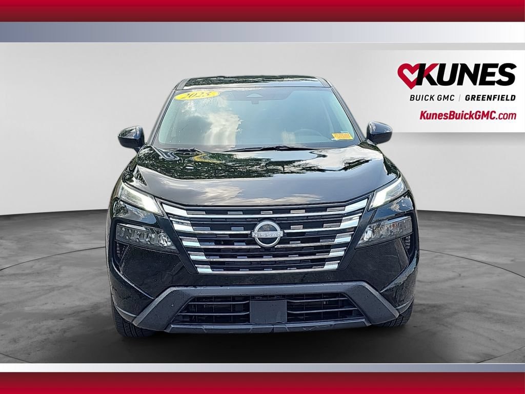 Used 2025 Nissan Rogue SV