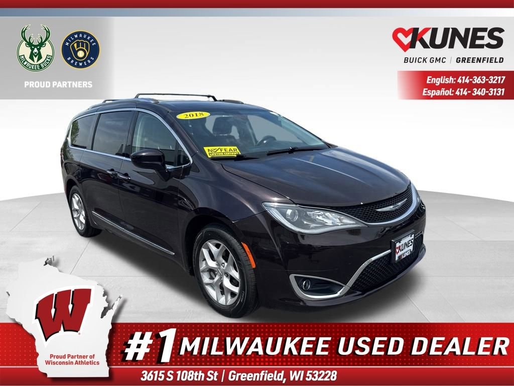 2018 Chrysler Pacifica Touring L's photo