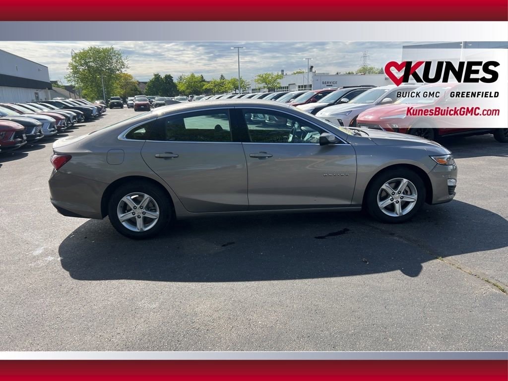 Used 2022 Chevrolet Malibu LT Car