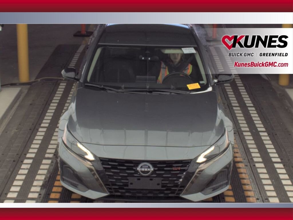 Used 2024 Nissan Altima 2.5 SR