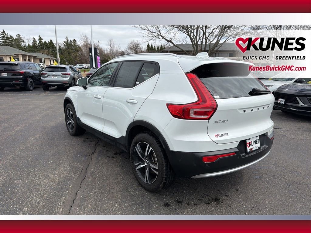 2024 Volvo XC40 Core - Photo 9