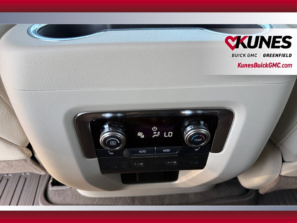 2027 GMC Yukon Denali - Photo 36