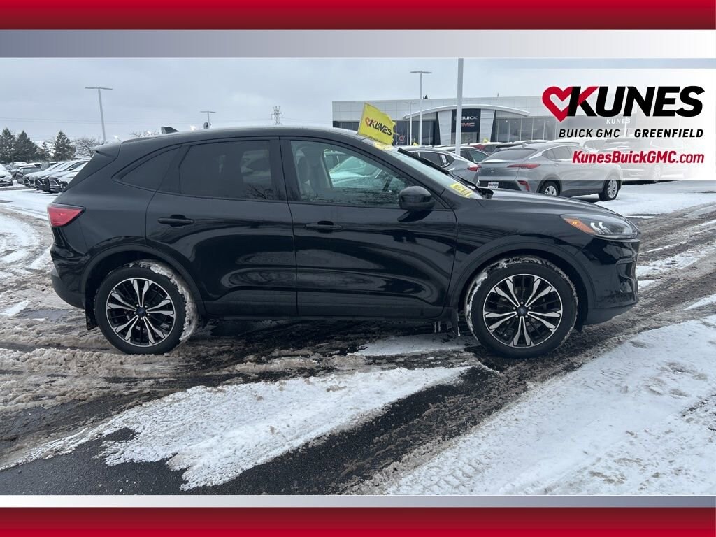 Used 2022 Ford Escape SE