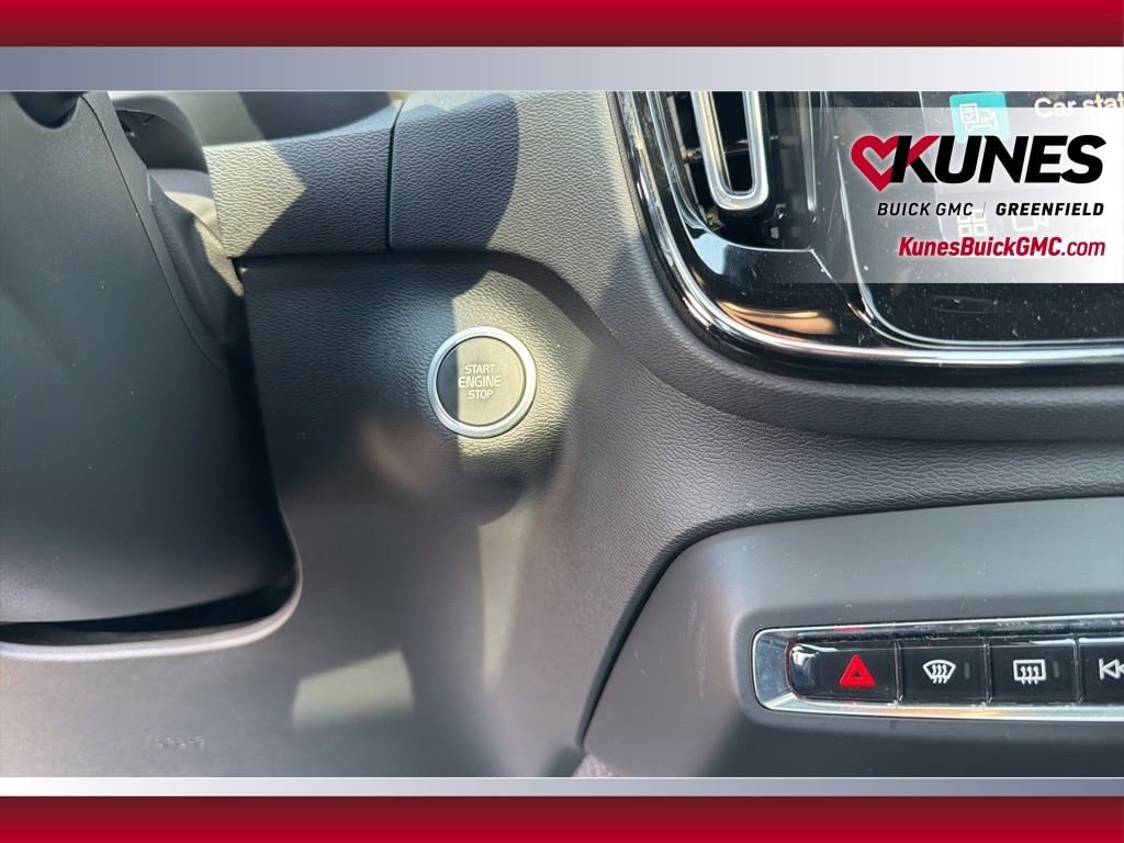 2024 Volvo XC40 Core - Photo 28