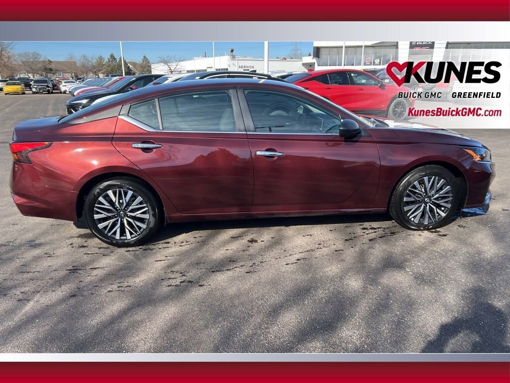 Used 2025 Nissan Altima SV