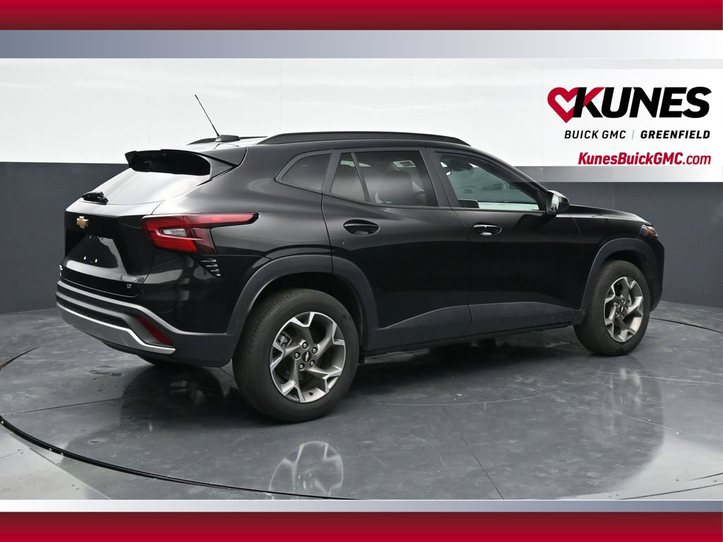 Used 2025 Chevrolet Trax LT SUV