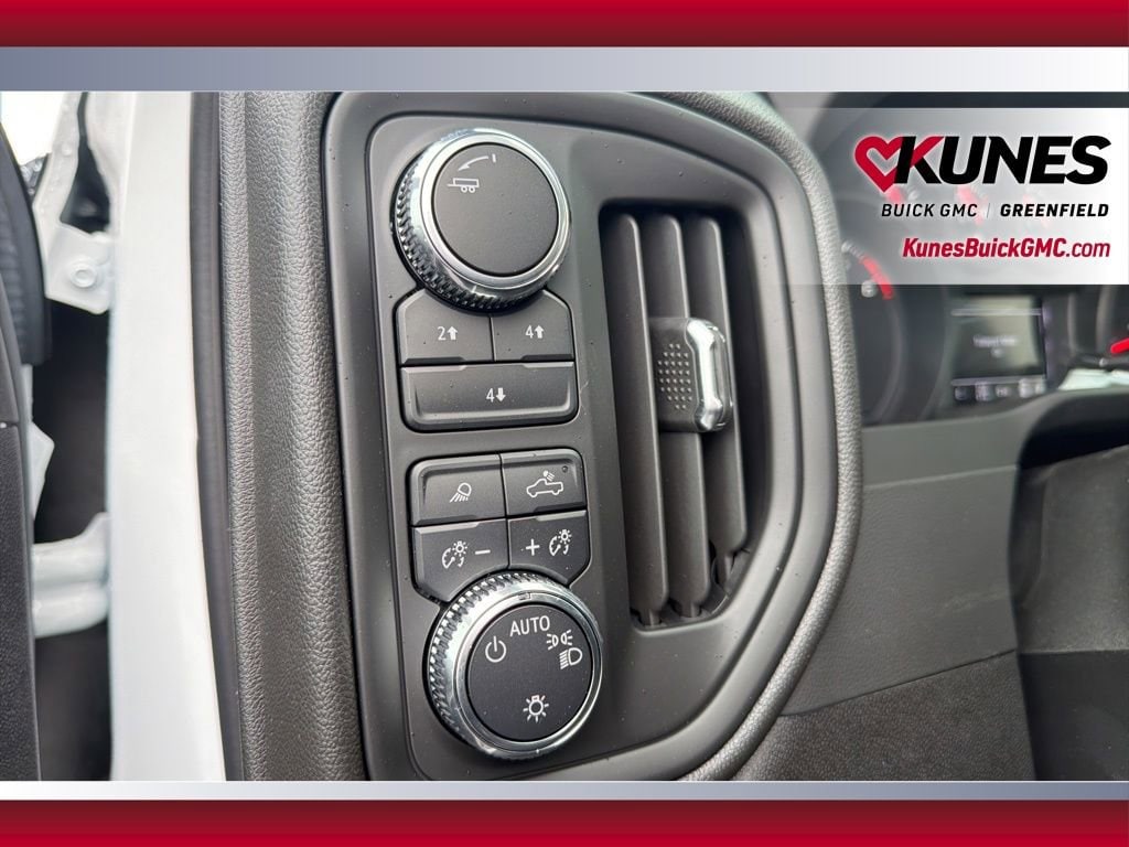 2025 GMC Sierra 3500HD Pro - Photo 20