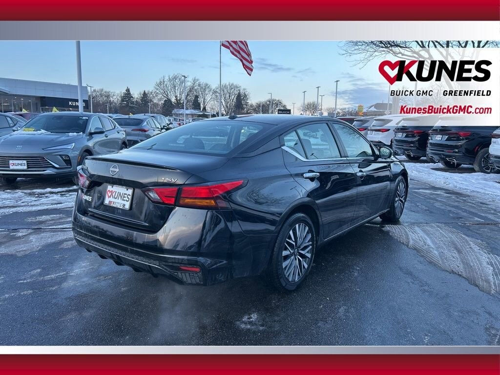 Used 2023 Nissan Altima 2.5 SV