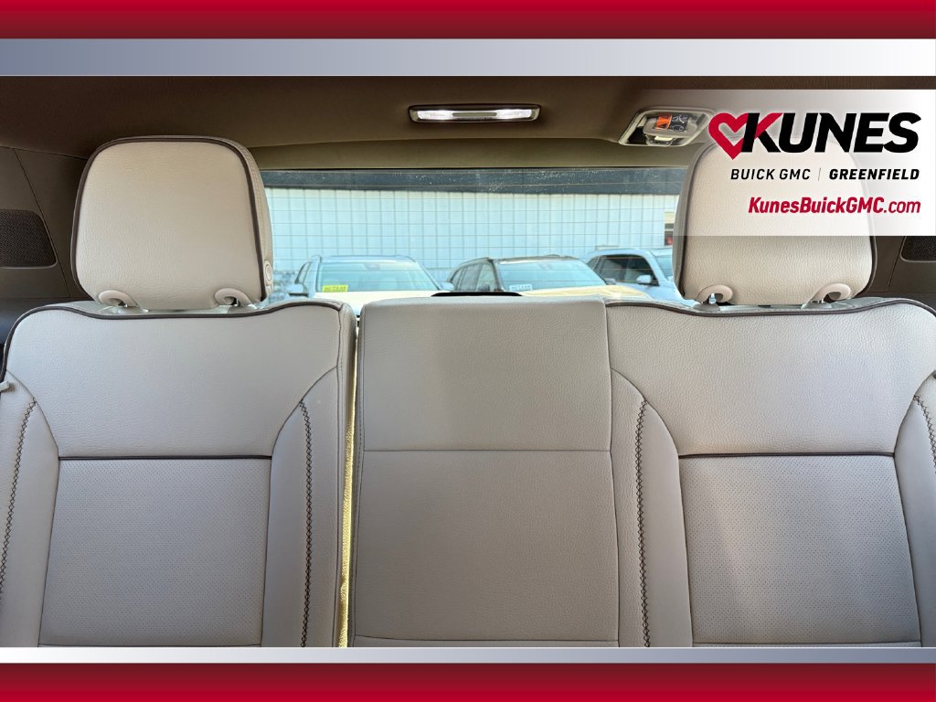 2027 GMC Yukon Denali - Photo 43
