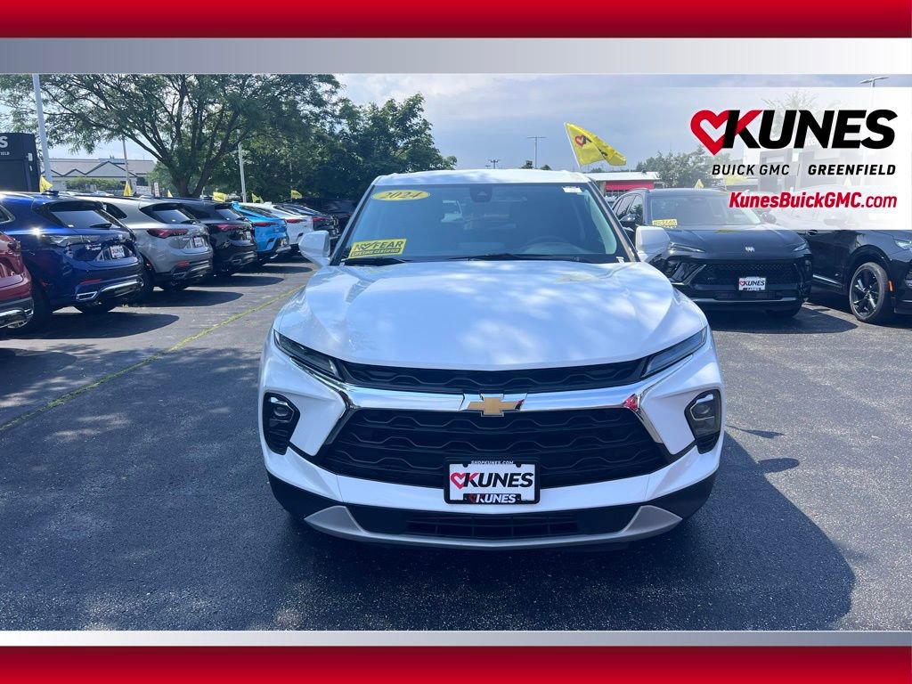 2024 Chevrolet Blazer 2LT photo 2
