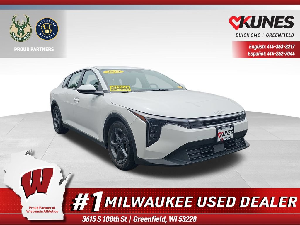 2025 Kia K4 LXS AT's photo