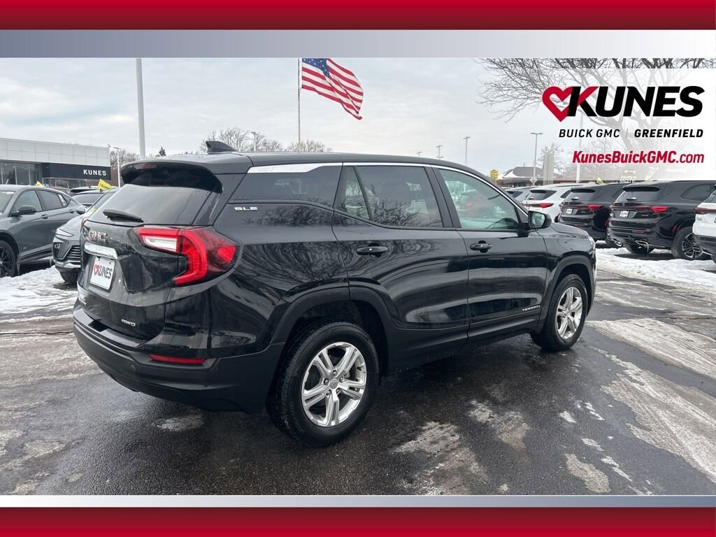 Used 2024 GMC Terrain SLE SUV