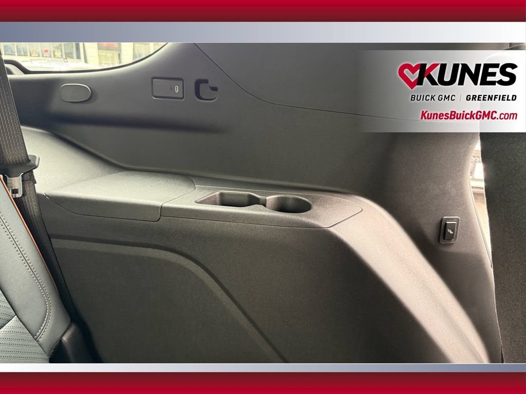 2026 GMC Yukon AT4 - Photo 36