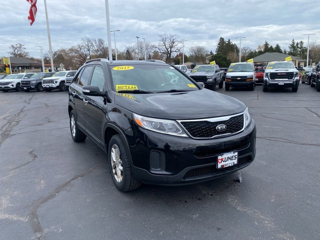 2015 Kia Sorento LX's photo