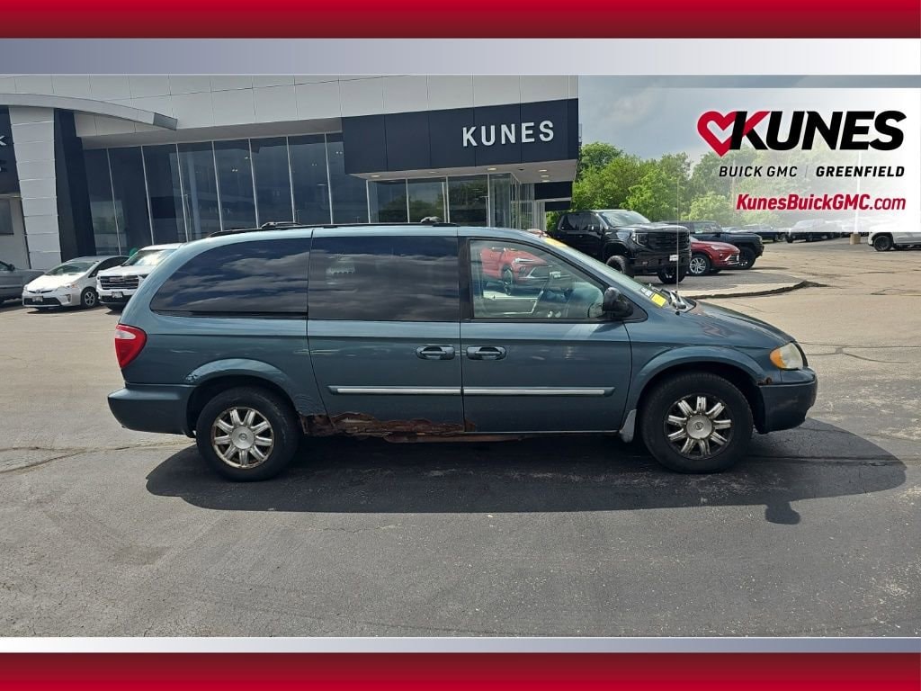 Used 2006 Chrysler Town & Country LWB Touring