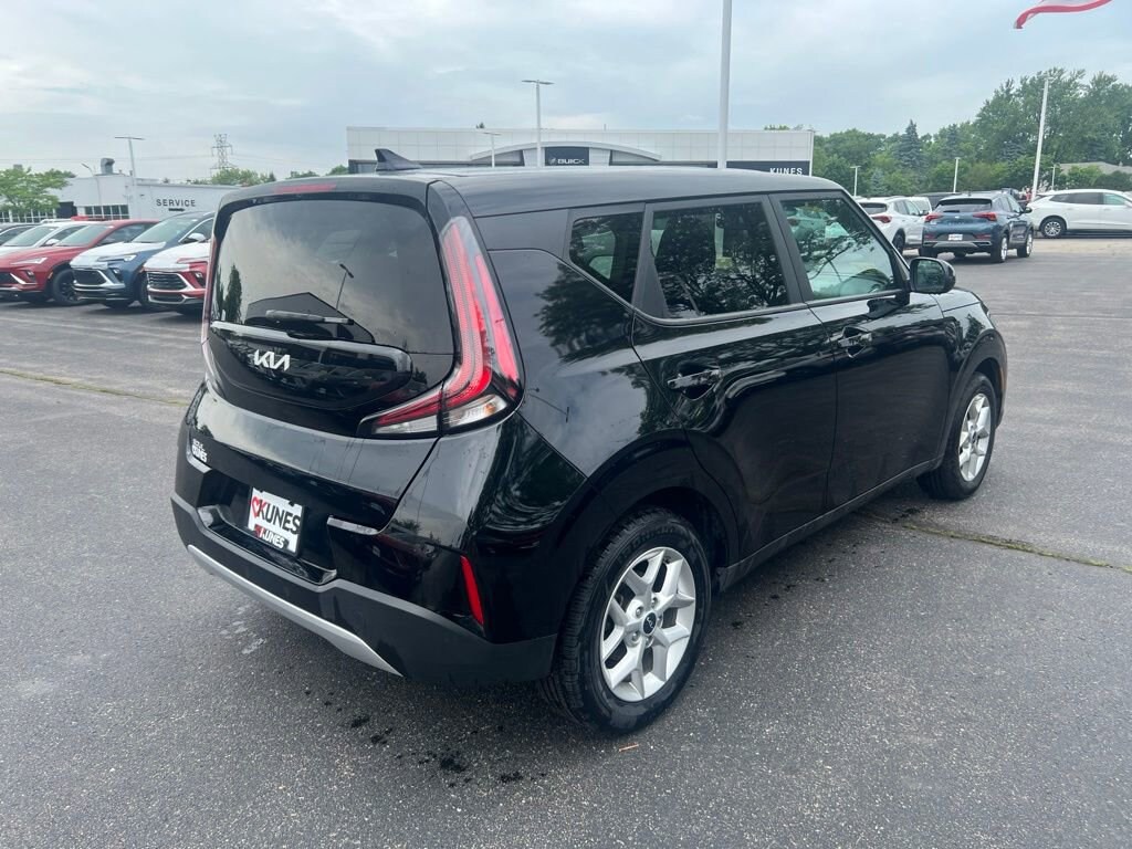 Used 2025 Kia Soul LX