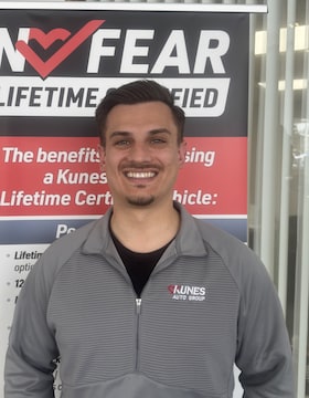 Staff member Anthony Rosenfeldt from 4d011775870a
