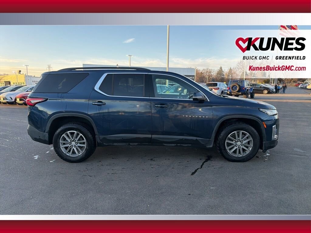 Used 2023 Chevrolet Traverse LT Cloth SUV