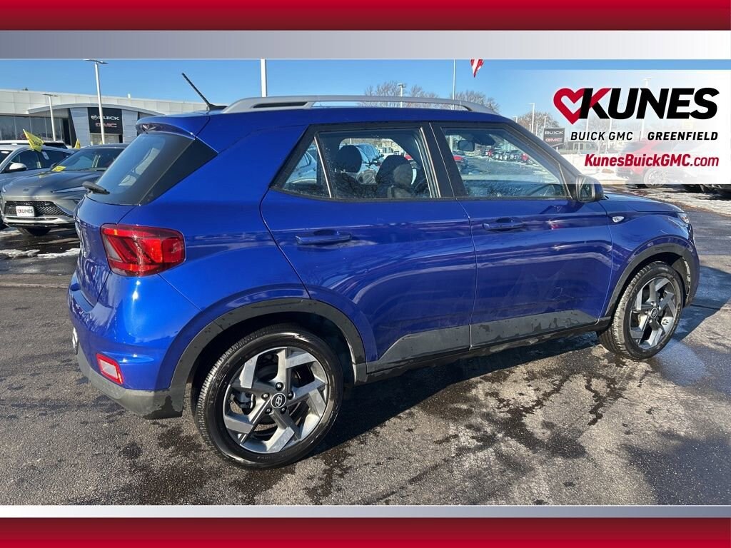 Used 2025 Hyundai Venue SEL