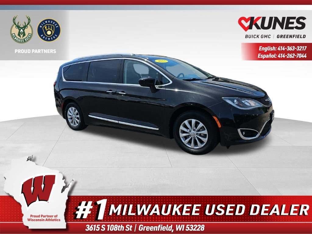 2018 Chrysler Pacifica Touring L's photo