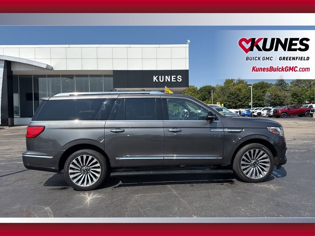 2018 Lincoln Navigator L Reserve photo 2