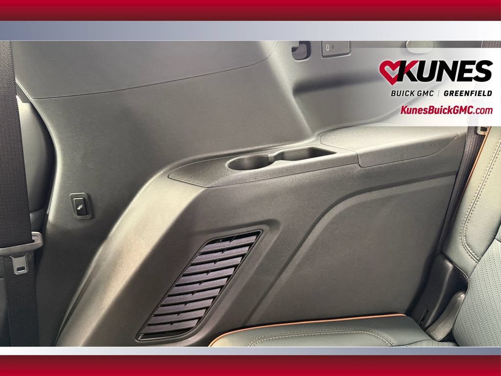 2026 GMC Yukon AT4 - Photo 35