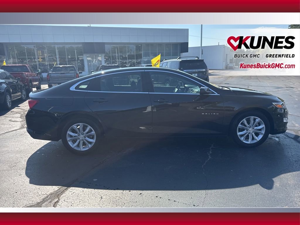 2024 Chevrolet Malibu 1LT photo 2
