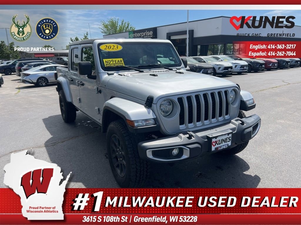 2023 Jeep Gladiator Overland's photo