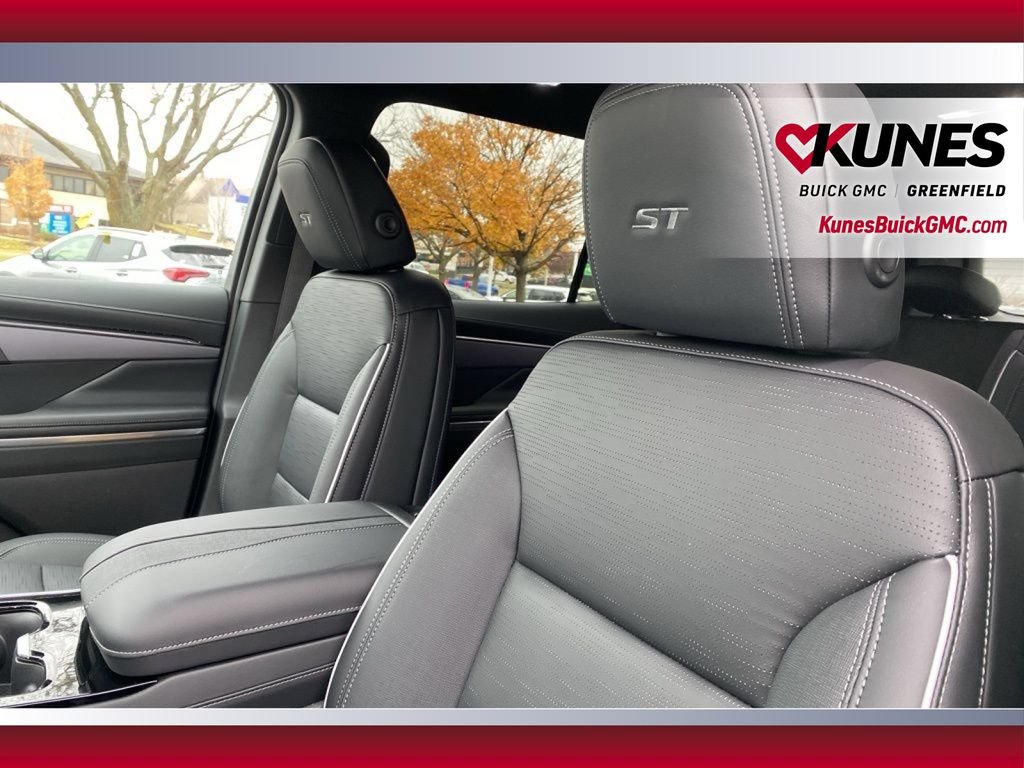 2026 Buick Enclave Sport Touring - Photo 18