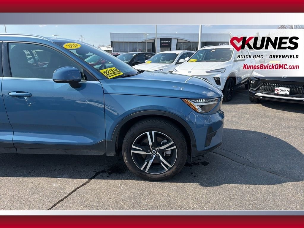 2024 Volvo XC40 Core - Photo 14