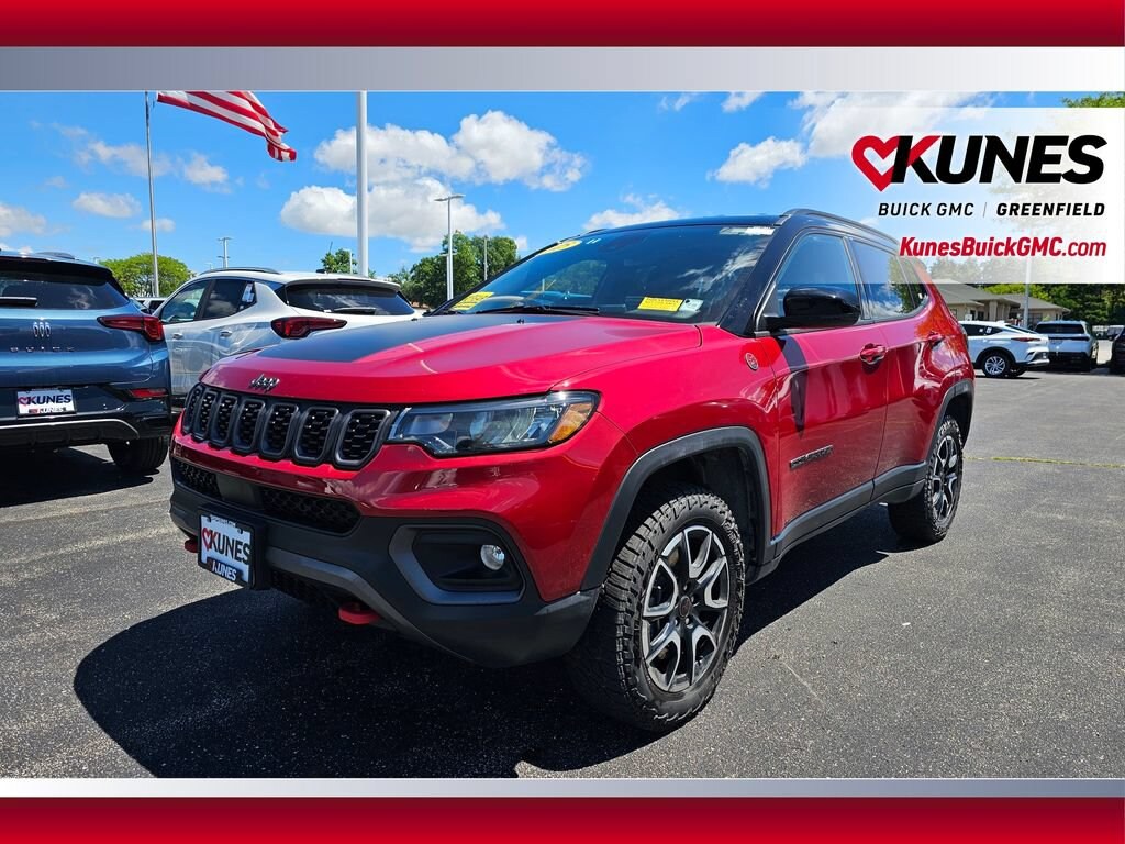 Used 2025 Jeep Compass Trailhawk