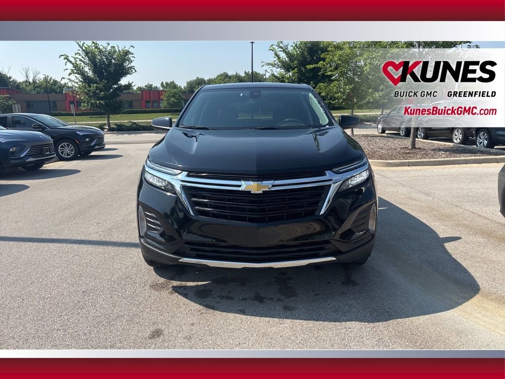 2023 Chevrolet Equinox LT photo 2