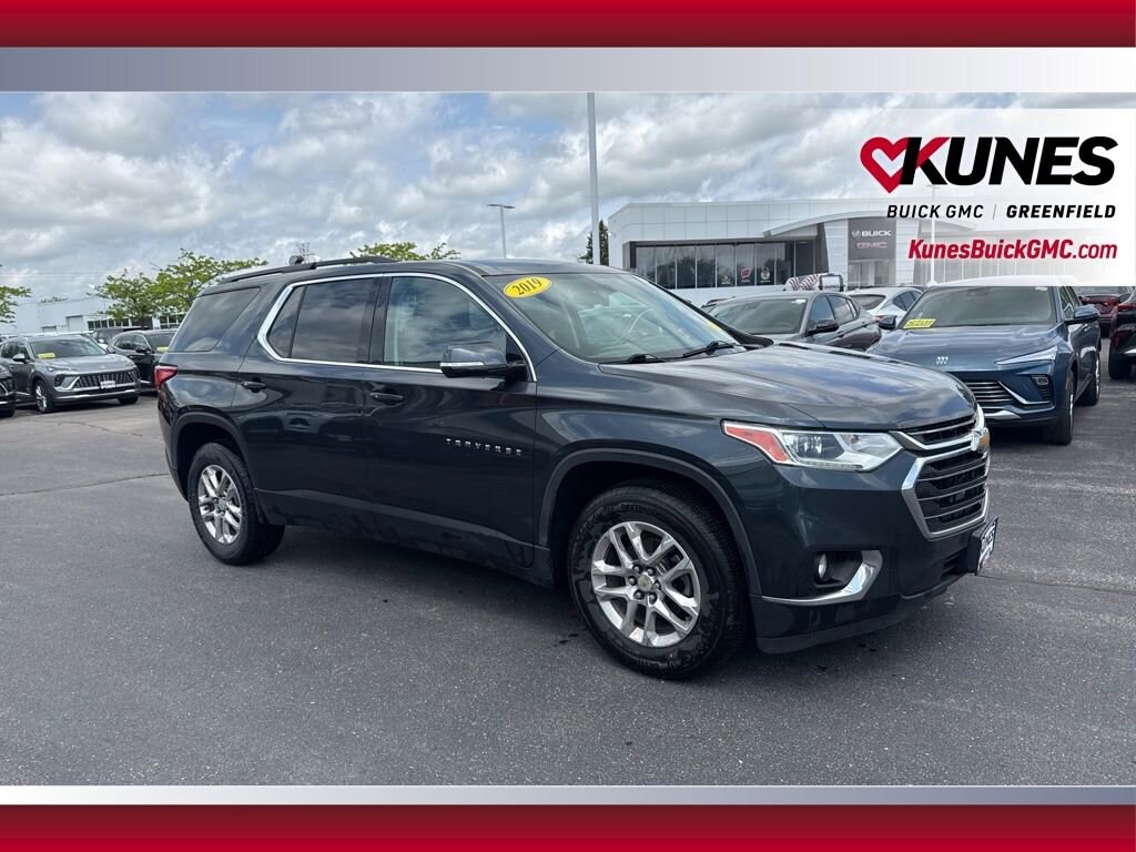 Used 2019 Chevrolet Traverse LT Cloth SUV