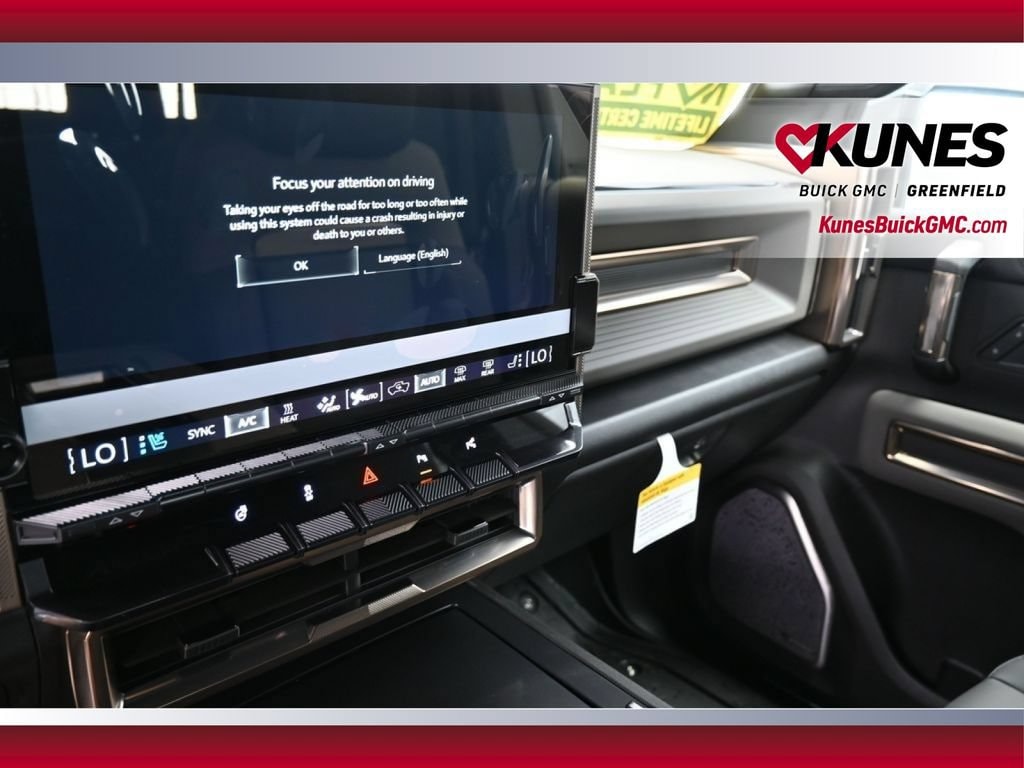 2025 GMC HUMMER EV 2X - Photo 18