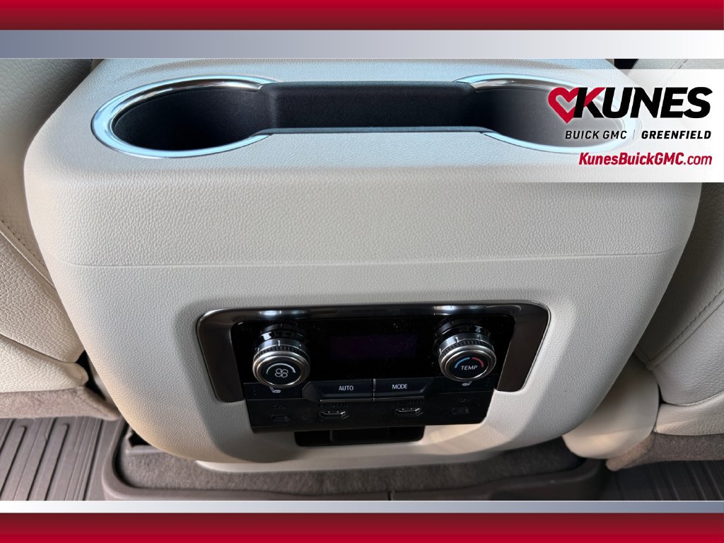 2027 GMC Yukon Denali - Photo 35
