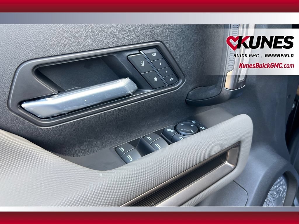 2025 GMC HUMMER EV 2X - Photo 18