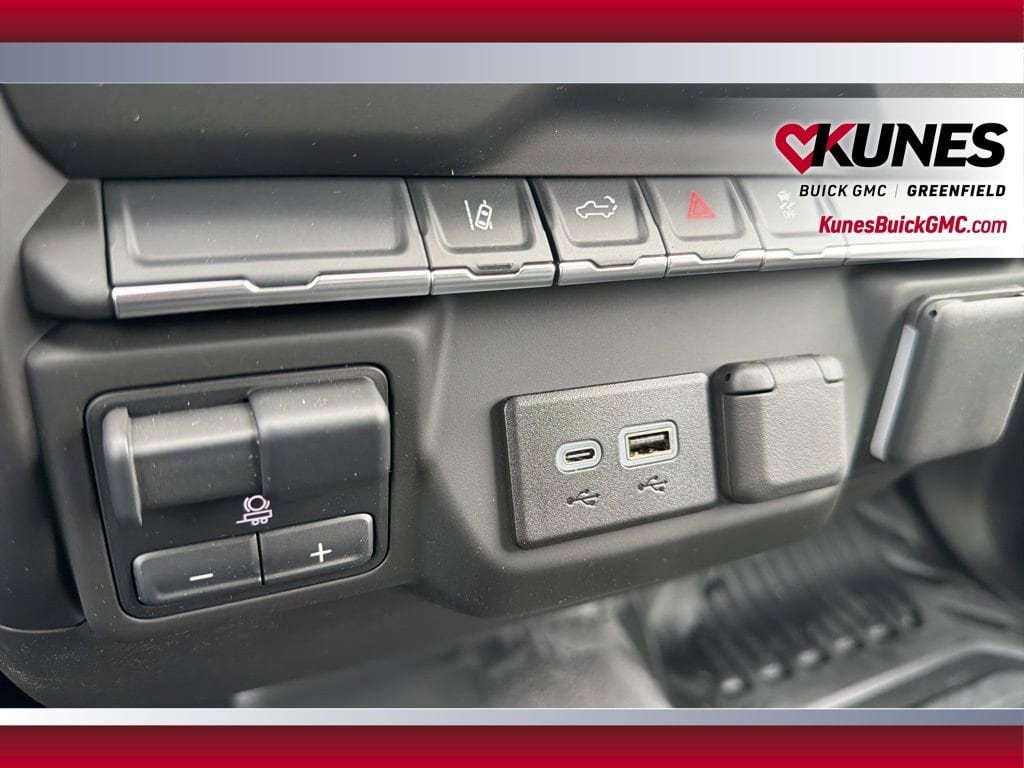 2025 GMC Sierra 3500HD Pro - Photo 36