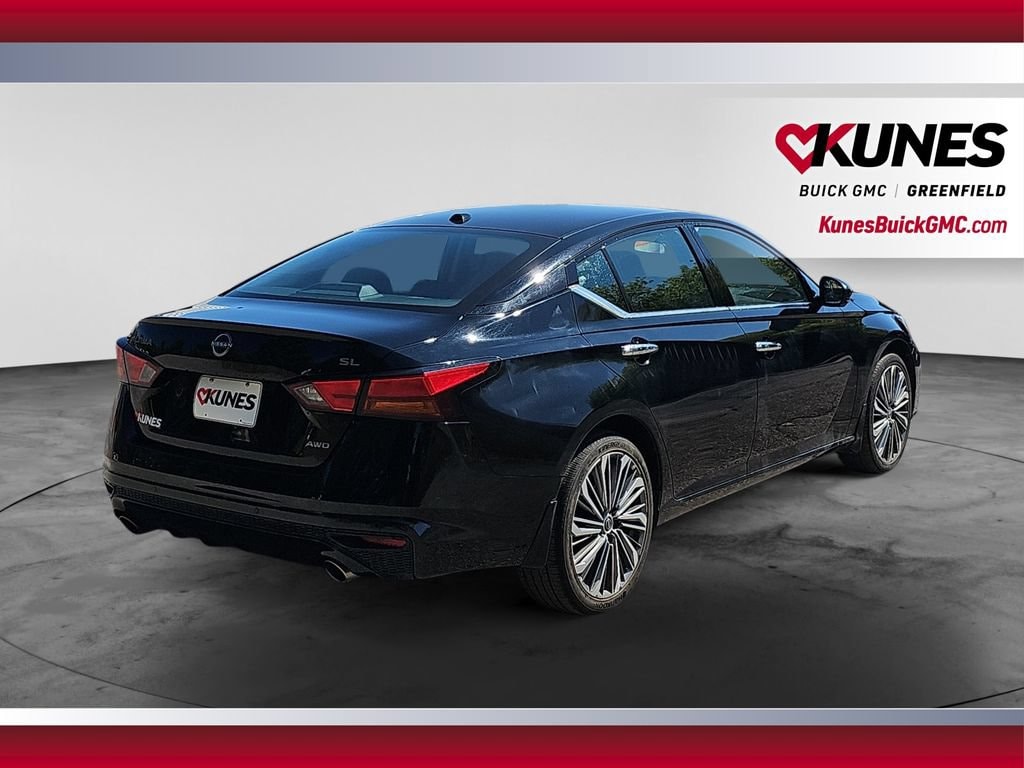 2024 Nissan Altima SL - Photo 10