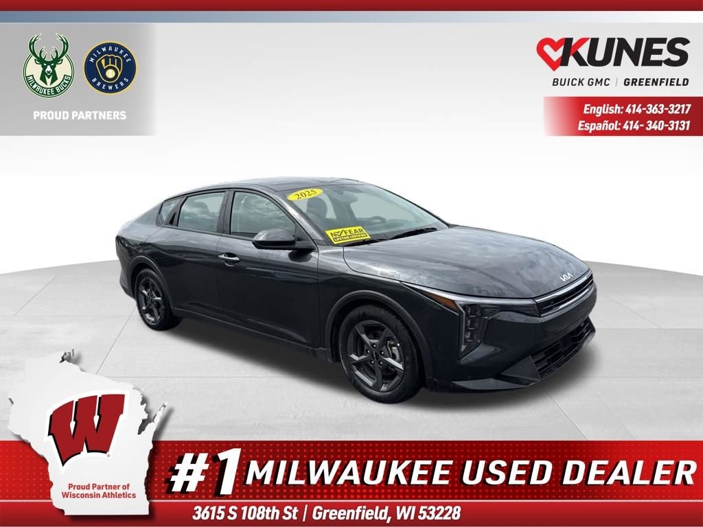 2025 Kia K4 LXS AT's photo