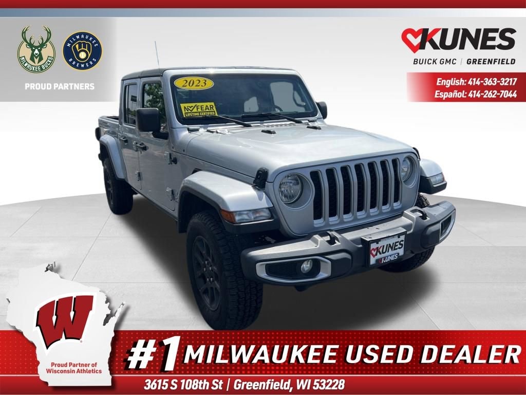 2023 Jeep Gladiator Overland's photo