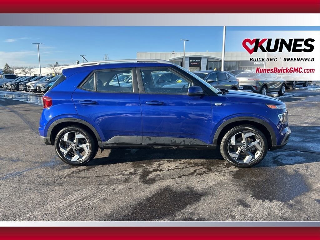 Used 2025 Hyundai Venue SEL