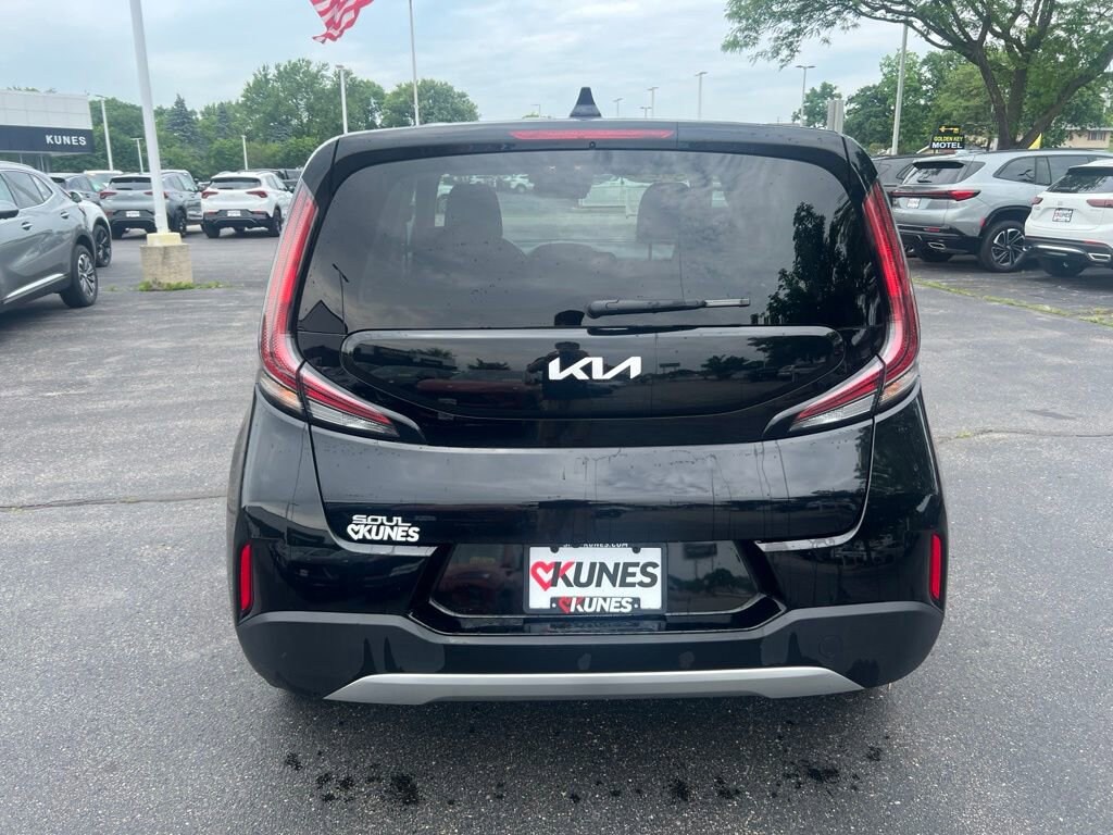Used 2025 Kia Soul LX