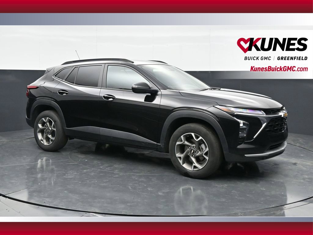 Used 2025 Chevrolet Trax LT SUV