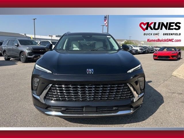 2025 Buick Envision Avenir photo 2