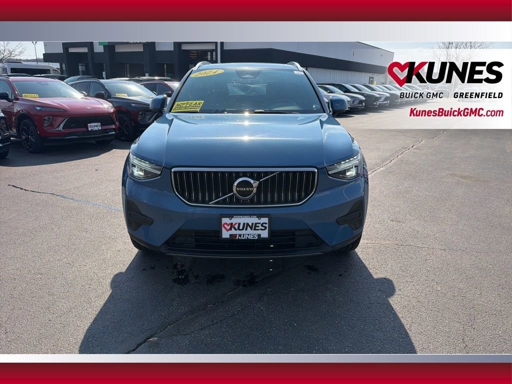 2024 Volvo XC40 Core - Photo 12