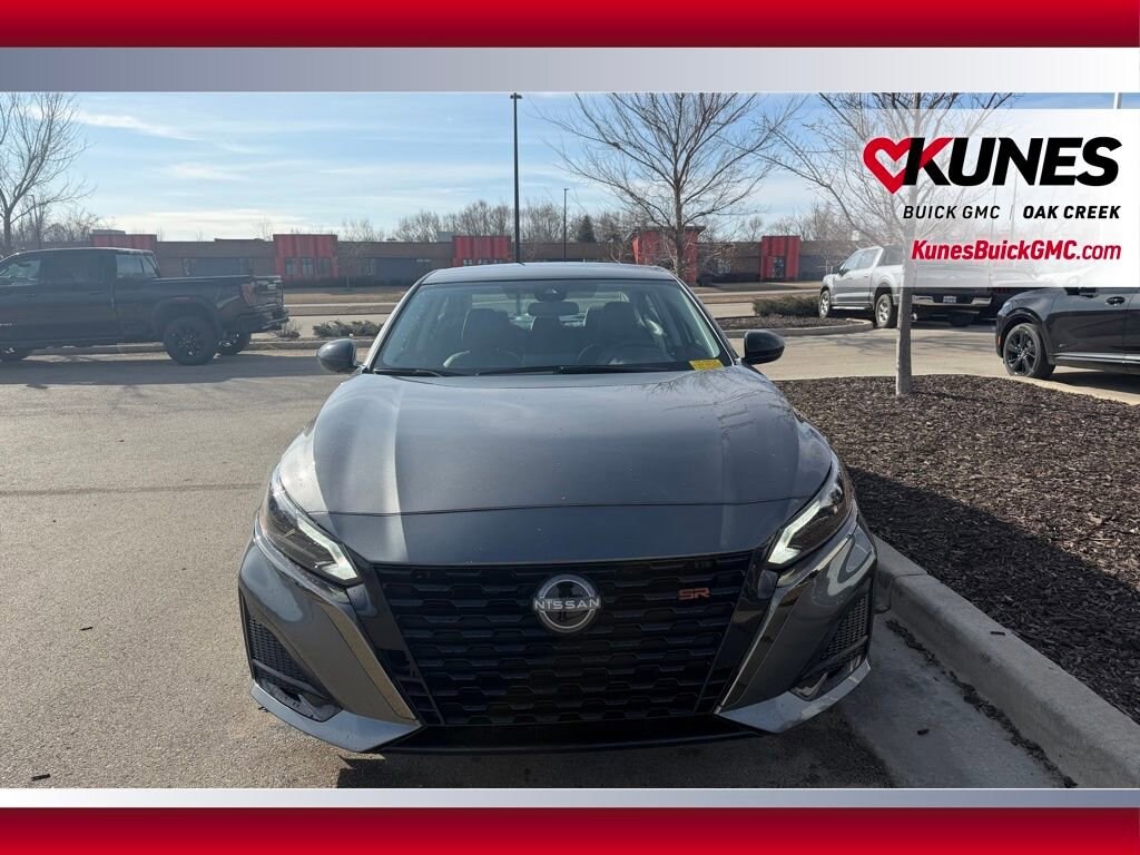 Used 2025 Nissan Altima SR Sedan