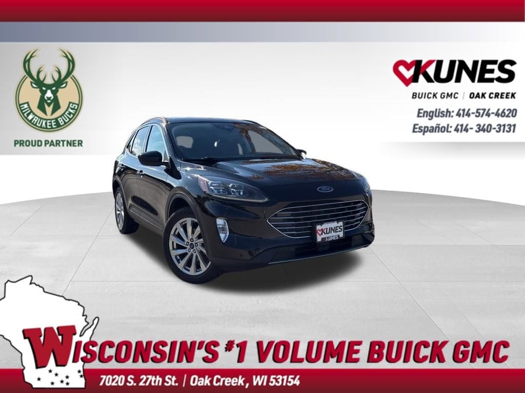 2022 Ford Escape Titanium's photo